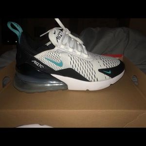 Nike AirMax 270 !!6.5Y!!